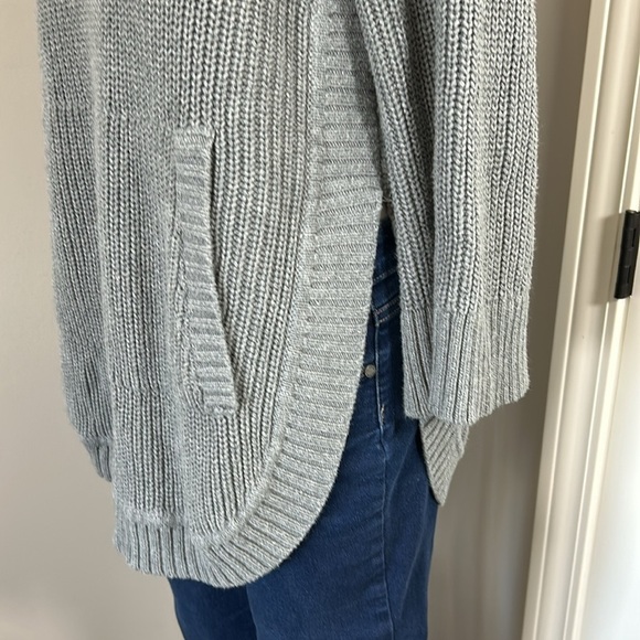 UGG Raelynn Knit Sweater Pullover Grey Turtleneck Poncho Pocket Wool Winter Sz S - Picture 5 of 14